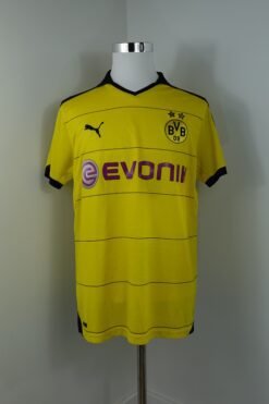 BVB Dortmund 2015-16 Home